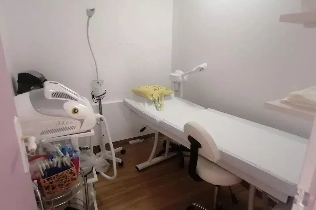 Cession de droit au bail – Grand local commercial 325 m² – Paris 20ᵉ — Belleville · Paris 20ème — réf. VI-85 — photo 8