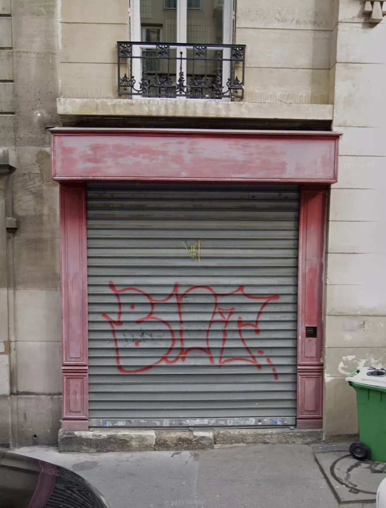 MURS COMMERCIAUX LIBRES À VENDRE – PARIS 18E — Local commercial — Grandes-Carrières, Paris 18ème — réf. VI-36