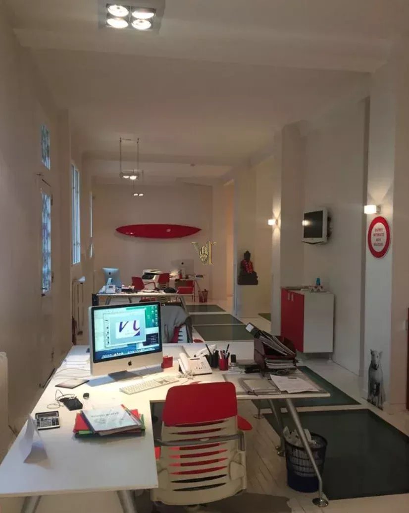 LOCAL COMMERCIAL A LOUER  – 220 m² - NEUILLY-SUR-SEINE — Neuilly-sur-Seine — réf. VI-184 — photo 1