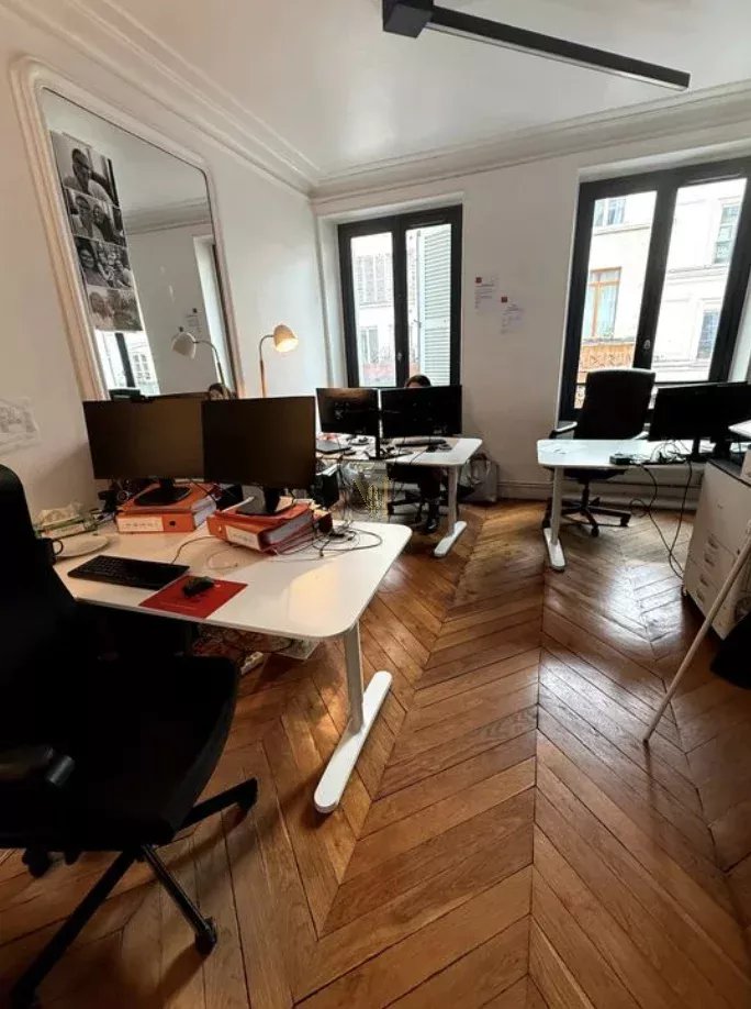 BUREAUX À LOUER – FAUBOURG SAINT-DENIS – PARIS 10ᵉ — Porte-Saint-Denis · Paris 10ème — réf. VI-130 — photo 1