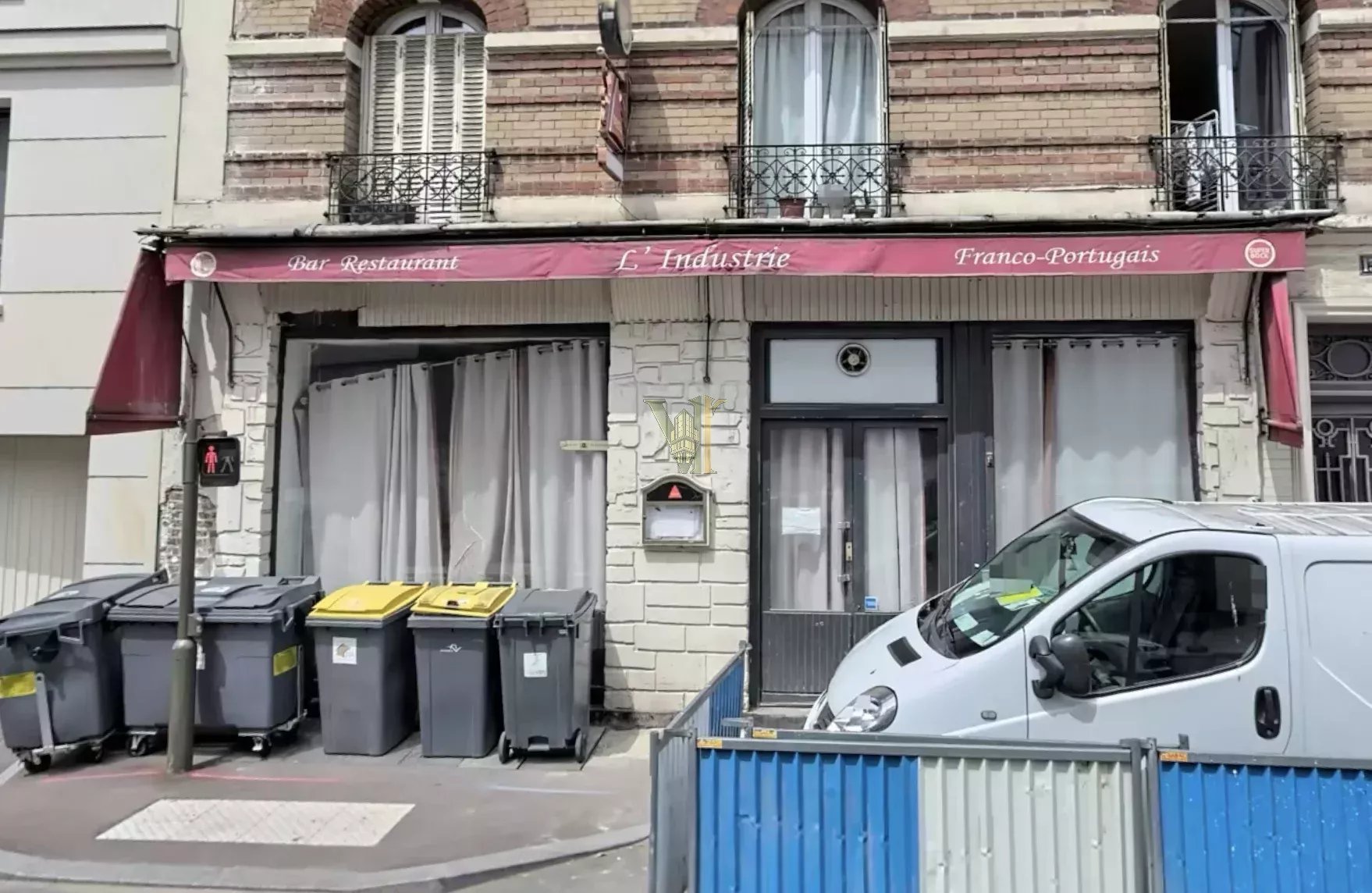 Local commercial avec extraction à Suresnes — Suresnes — réf. VI-1 — photo 1