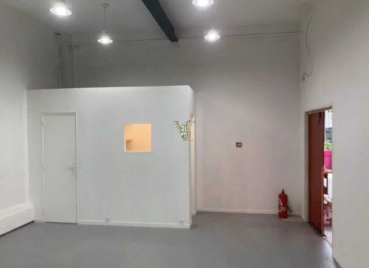 LOCAL D'ACTIVITÉ À LOUER – PORTE D'IVRY – 50 M² — Ivry-sur-Seine — réf. VI-126 — photo 1