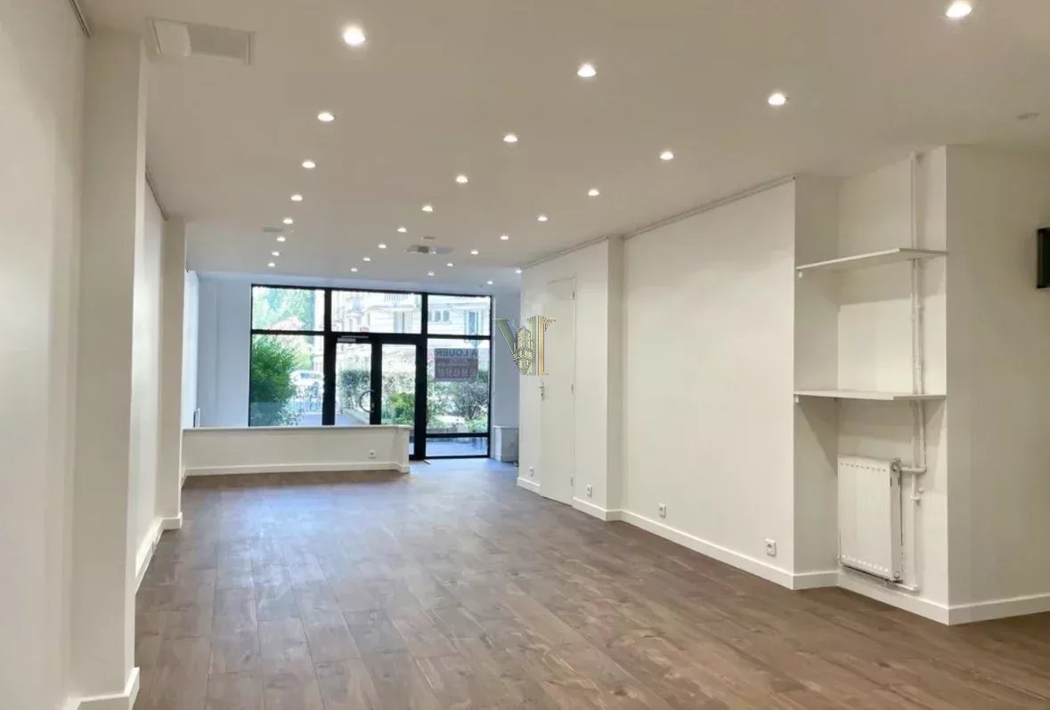 LOCAL COMMERCIAL À LOUER – 110 m² – PARIS 15ᵉ — Saint-Lambert · Paris 15ème — réf. VI-187 — photo 1