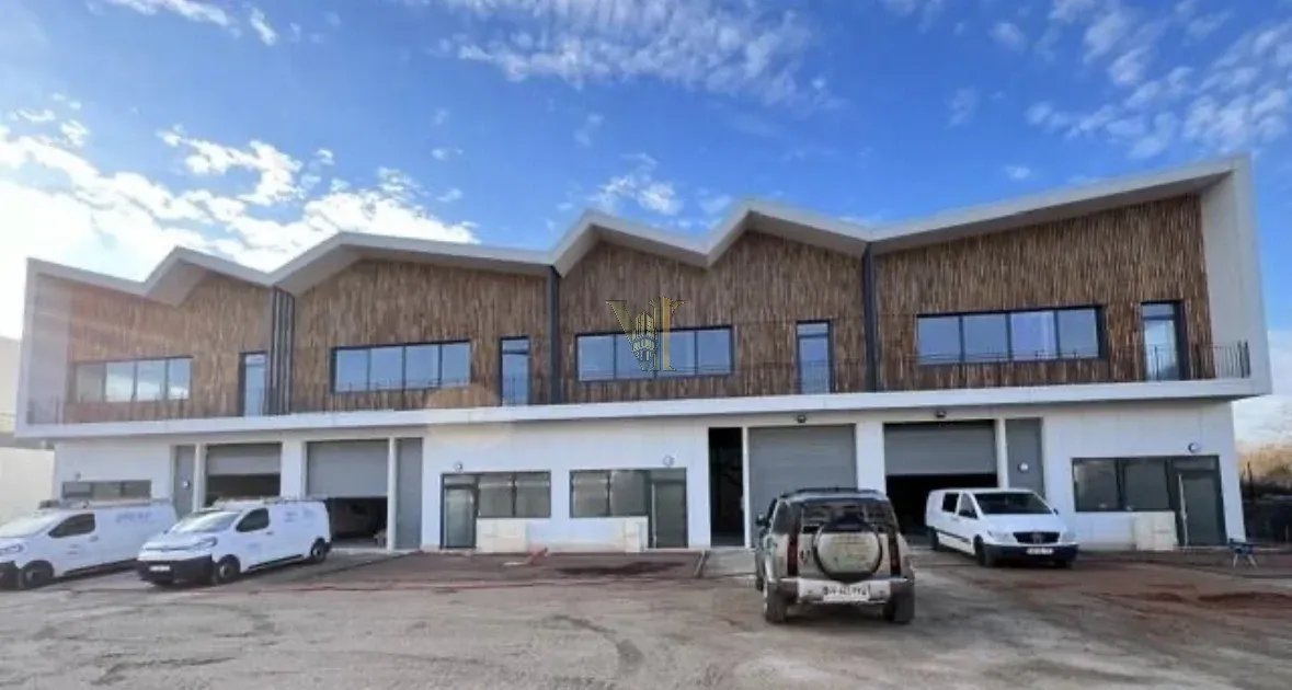 LOCAL D’ACTIVITÉ À LOUER – MONTMAGNY (95) – 418 m² — Montmagny — réf. VI-213 — photo 1